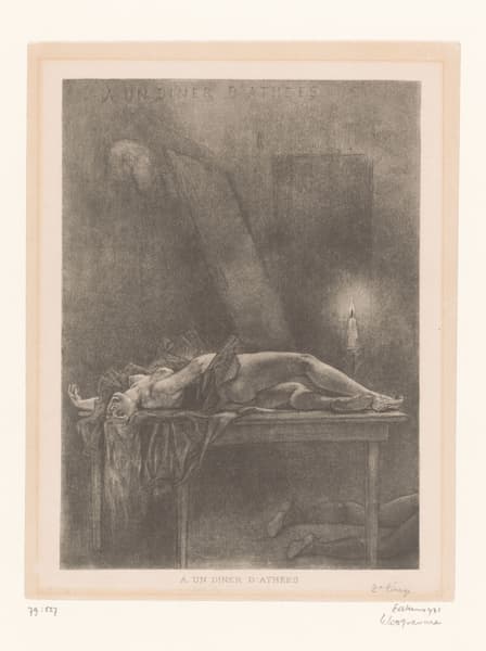 Halfnaakte vrouw ligt op een tafel