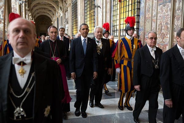 Obama Gänswein Vatican City 20140327