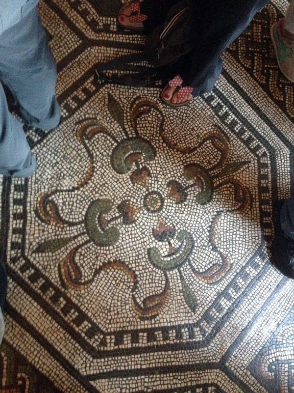 Room of Constantine Floor (15027925523)