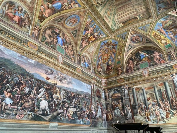 Vatican City 22 45 16 622000