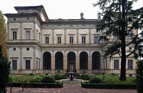 Villa Farnesina Nordfassade