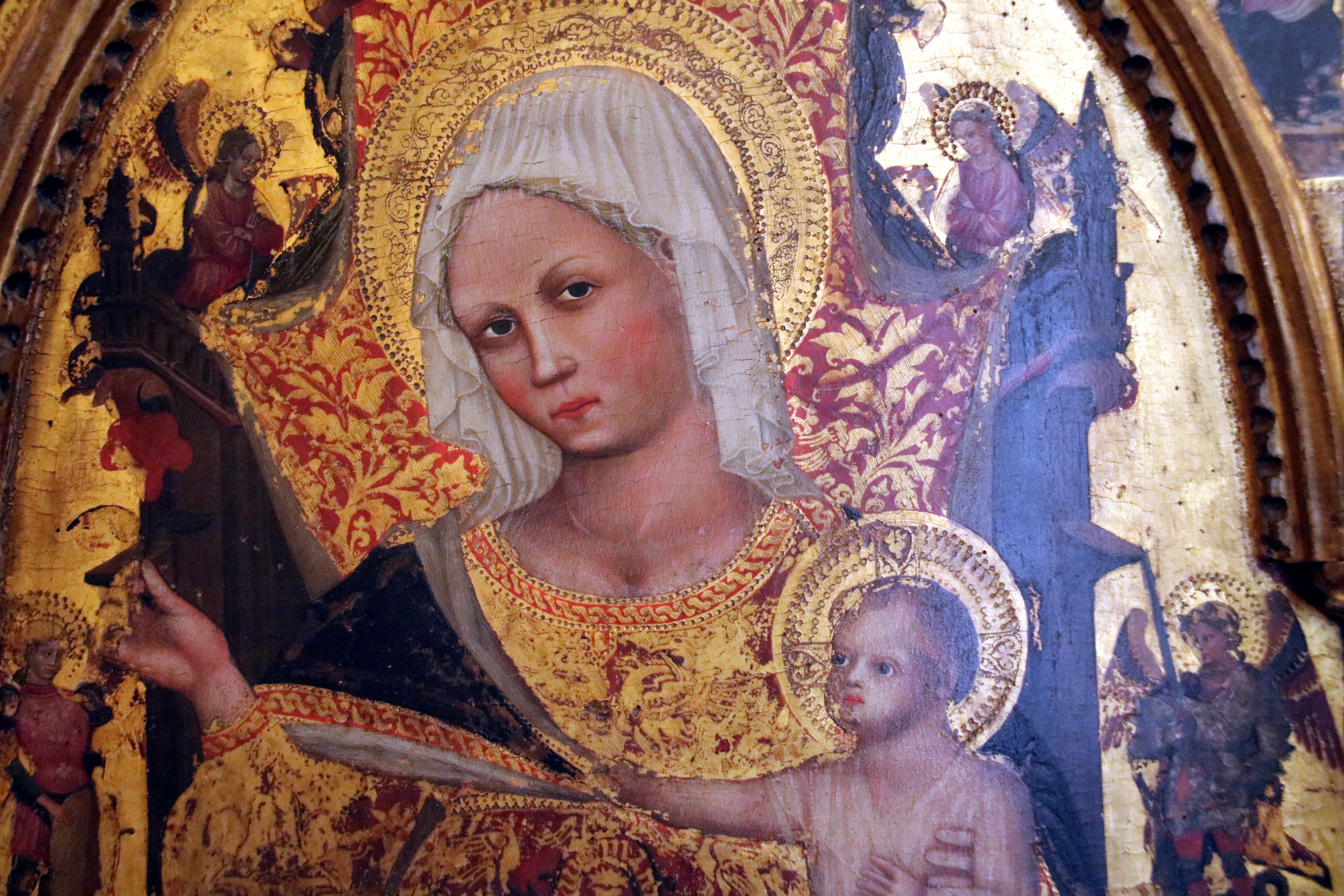 Frà Marino Angeli, Madonna col Bambino e i Santi Sebastiano e Biagio, Annunciazione nei pennacchi 02