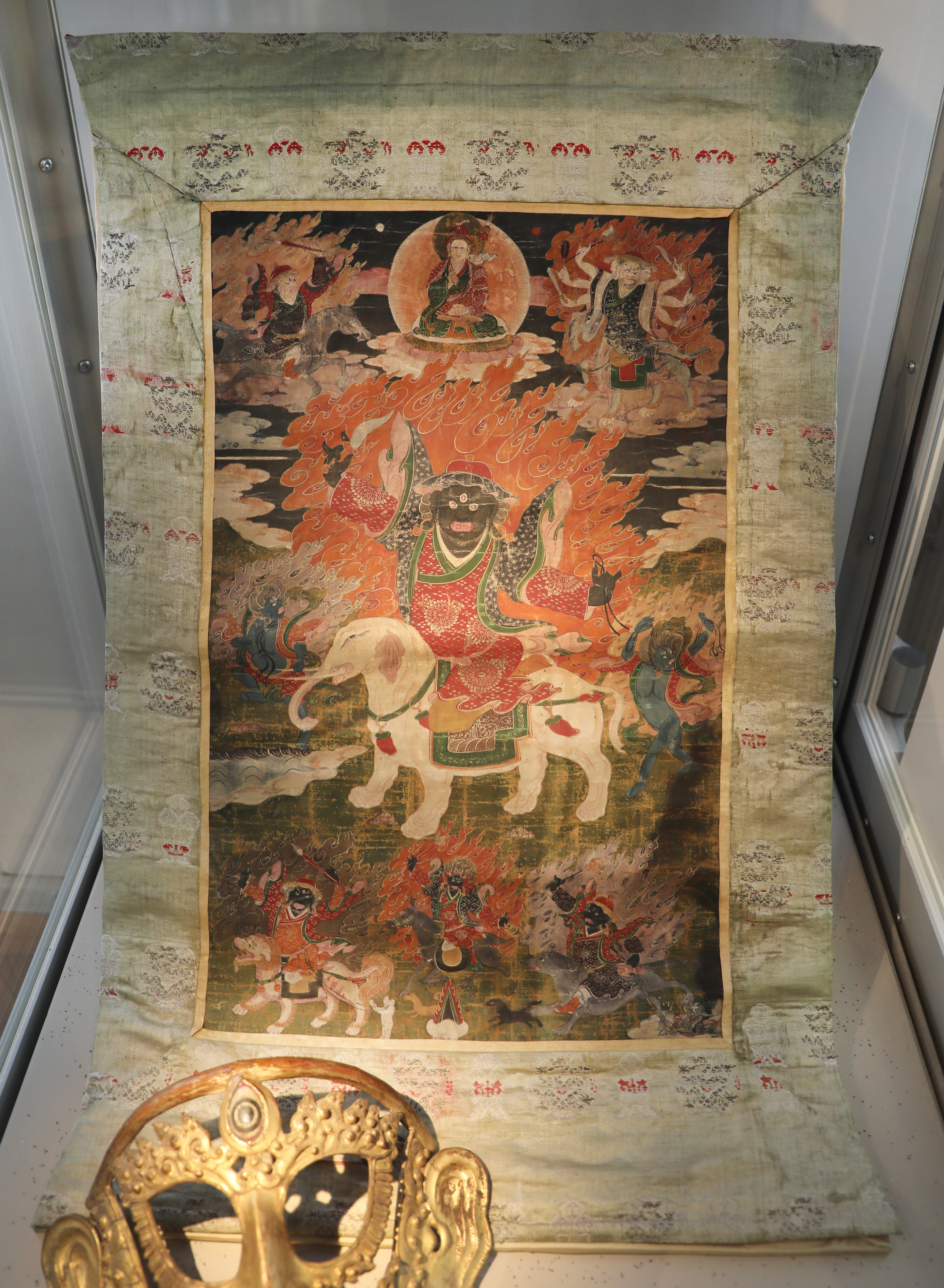 Tibet, pittura thangka del dio mahakala a cavallo dell'elefante vinayaka, xix secolo