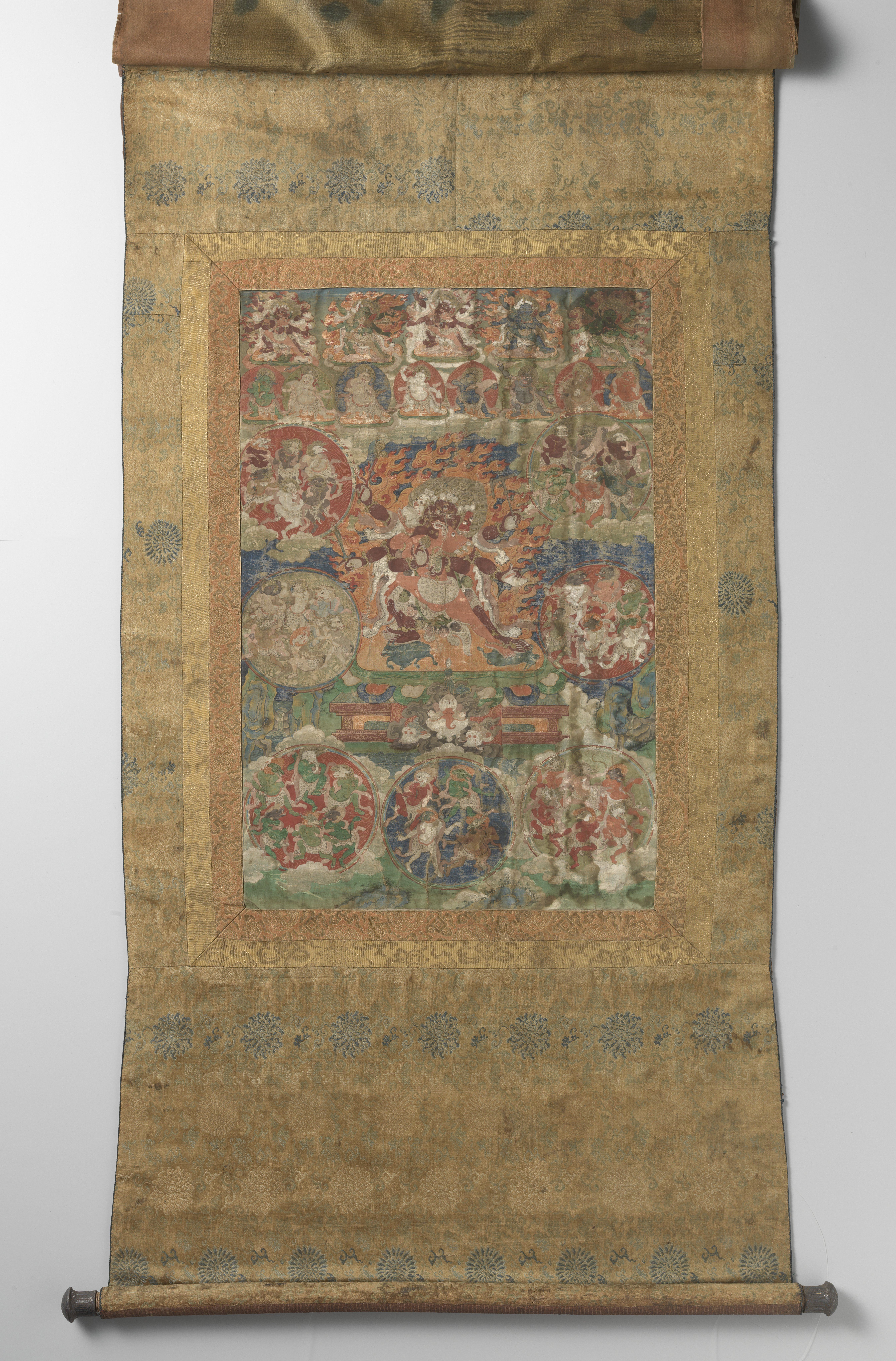 Tangka met godeheden van de Bardo, AK-MAK-200